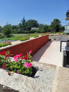 Terrasse et allée en béton à Baguer-Pican